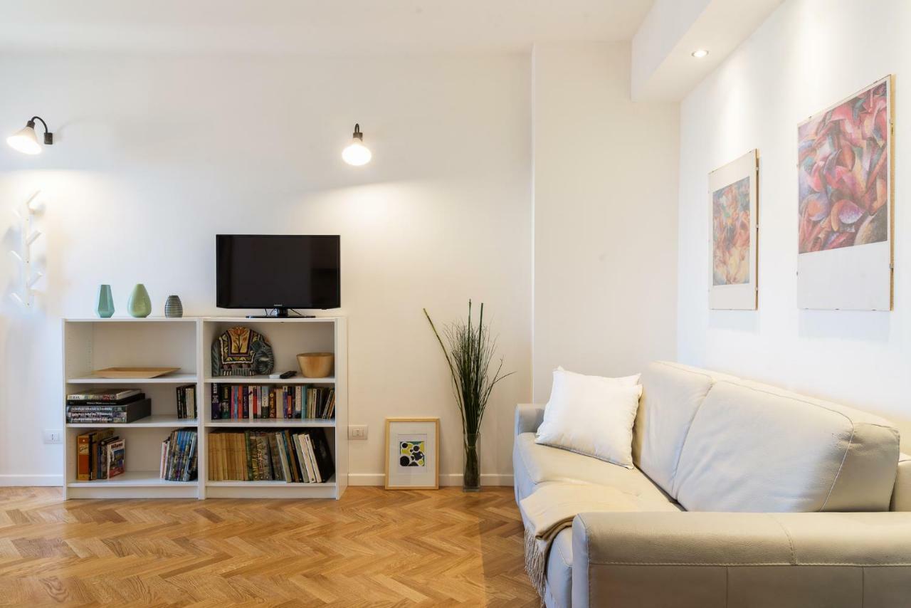 Joivy Homey 1-Bed With View Near Citylife Milan Exterior photo